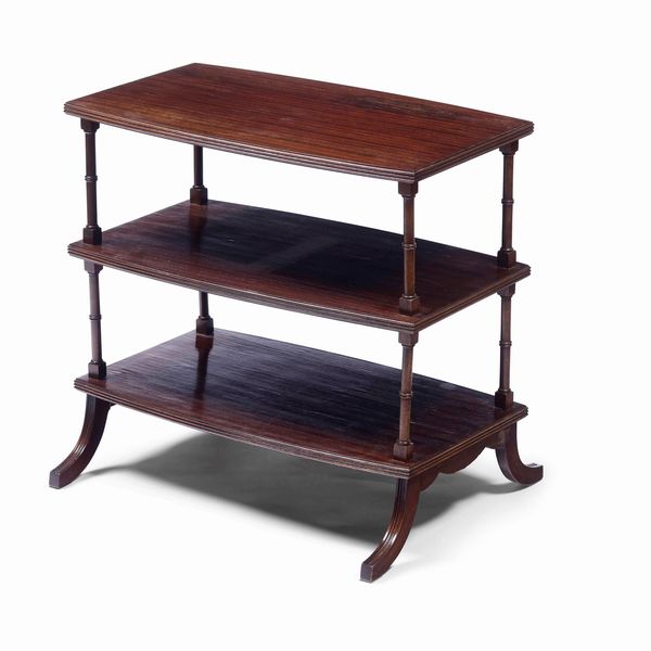 Coppia di �tag�res a tre ripiani  - Asta Dimore italiane | Cambi Time - Associazione Nazionale - Case d'Asta italiane