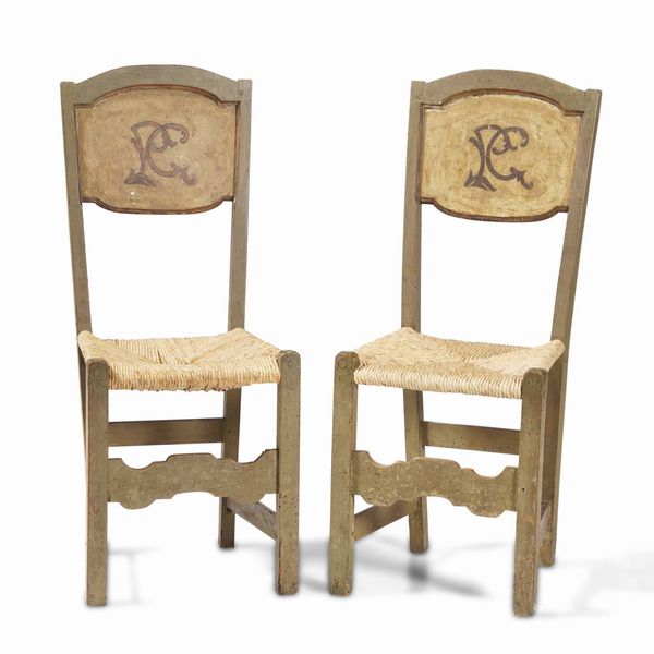 Coppia di sedie in legno dipinto. XVII-XVIII secolo  - Asta Dimore italiane | Cambi Time - Associazione Nazionale - Case d'Asta italiane