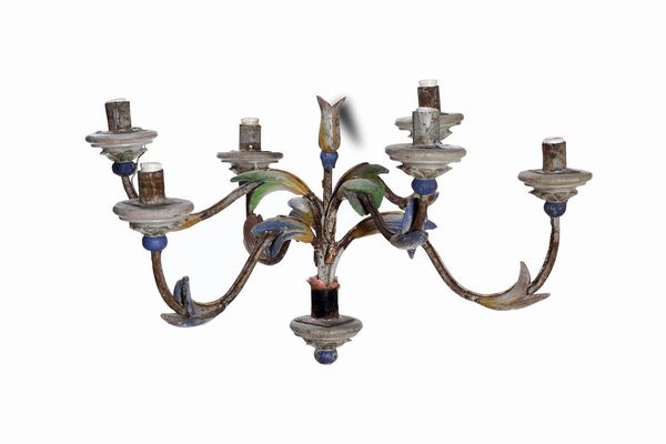 Piccolo lampadario in metallo dipinto in policromia, Piemonte  - Asta Dimore italiane | Cambi Time - Associazione Nazionale - Case d'Asta italiane