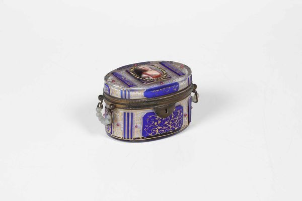 Scatola in vetro dipinto. Inizio XIX secolo  - Asta Dimore italiane | Cambi Time - Associazione Nazionale - Case d'Asta italiane