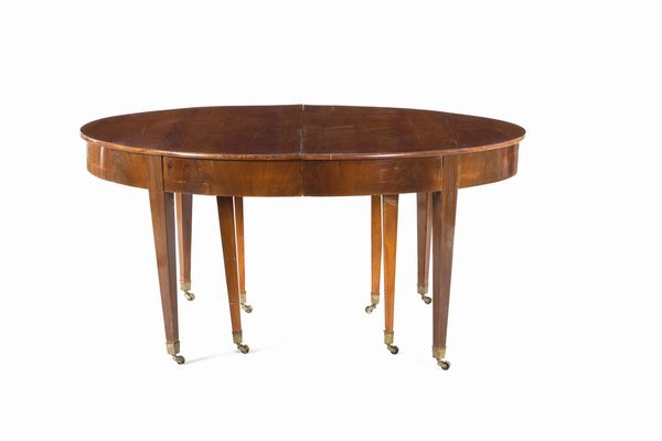 Tavolo allungabile lastronato in piuma di mogano, XIX secolo  - Asta Dimore italiane | Cambi Time - Associazione Nazionale - Case d'Asta italiane