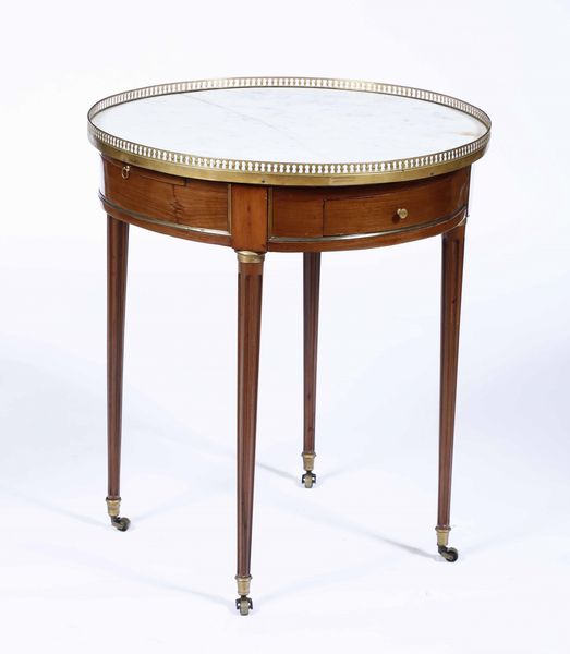 Tavolino in mogano. Francia XVIII secolo  - Asta Dimore italiane | Cambi Time - Associazione Nazionale - Case d'Asta italiane