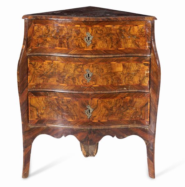 Angoliera lastronata in radica e filettata. XVIII secolo  - Asta Dimore italiane | Cambi Time - Associazione Nazionale - Case d'Asta italiane