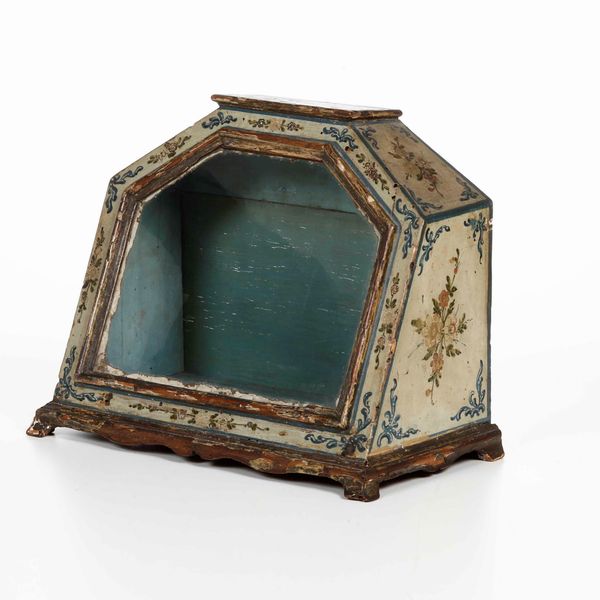 Piccola vetrina in legno laccato e dipinto. Genova XVII secolo  - Asta Dimore italiane | Cambi Time - Associazione Nazionale - Case d'Asta italiane