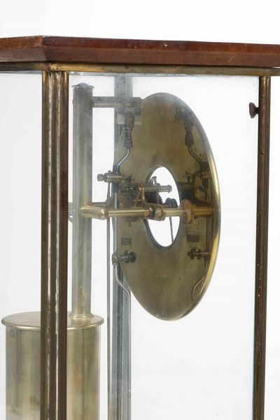 Bulle, orologio elettrico su una bobina. Met� XX secolo  - Asta Dimore italiane | Cambi Time - Associazione Nazionale - Case d'Asta italiane