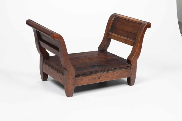 Modello di letto Impero in mogano. Genova, inizio XIX secolo  - Asta Dimore italiane | Cambi Time - Associazione Nazionale - Case d'Asta italiane