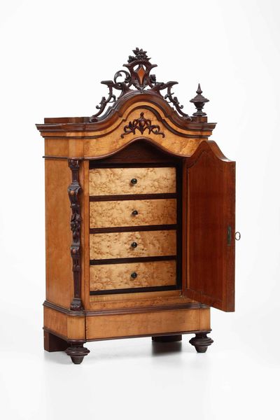 Modello di armadio portagioielli. Francia, seconda met XIX secolo  - Asta Dimore italiane | Cambi Time - Associazione Nazionale - Case d'Asta italiane