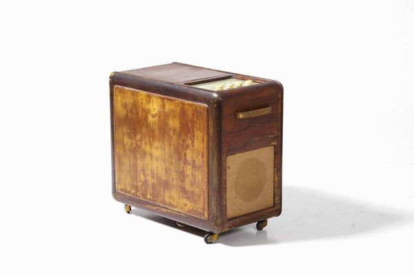 Radiogrammofono IRRADIO, circa 1950  - Asta Dimore italiane | Cambi Time - Associazione Nazionale - Case d'Asta italiane
