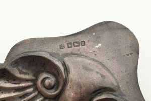 Lotto comprendente 3 ciotole a conchiglia in argento. Italia e Inghilterra XX secolo  - Asta Dimore italiane | Cambi Time - Associazione Nazionale - Case d'Asta italiane