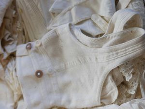 Lotto di due scatole  - Asta Dimore italiane | Cambi Time - Associazione Nazionale - Case d'Asta italiane