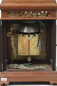 Pendola da tavolo romana, cassa in ulivo  - Asta Dimore italiane | Cambi Time - Associazione Nazionale - Case d'Asta italiane