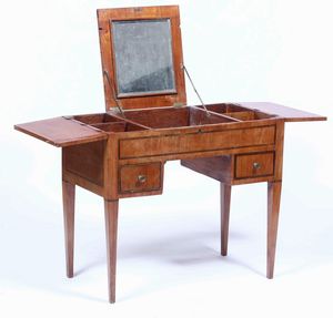 Toelette Luigi XVI lastronata e filettata. Fine XVIII secolo  - Asta Dimore italiane | Cambi Time - Associazione Nazionale - Case d'Asta italiane