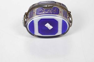 Scatola in vetro dipinto. Inizio XIX secolo  - Asta Dimore italiane | Cambi Time - Associazione Nazionale - Case d'Asta italiane