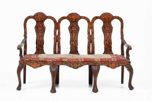 Modello di divano a tre posti. XIX secolo  - Asta Dimore italiane | Cambi Time - Associazione Nazionale - Case d'Asta italiane