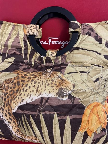 SALVATORE FERRAGAMO  - Asta Asta a tempo AIRC - Associazione Nazionale - Case d'Asta italiane