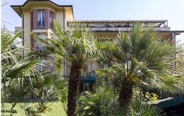 HOTEL FRANCESCHI - Forte dei Marmi (Lucca)  - Asta Asta a tempo AIRC - Associazione Nazionale - Case d'Asta italiane