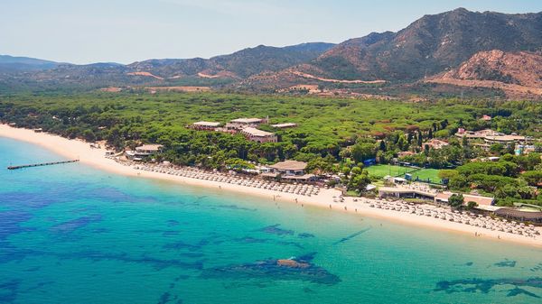 FORTE VILLAGE RESORT - Pula (Cagliari)  - Asta Asta a tempo AIRC - Associazione Nazionale - Case d'Asta italiane