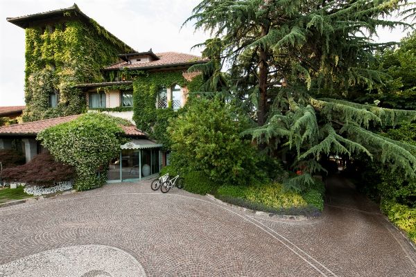 L�ALBERETA RELAIS & CHATEAUX, Erbusco, Franciacorta (Brescia)  - Asta Asta a tempo AIRC - Associazione Nazionale - Case d'Asta italiane
