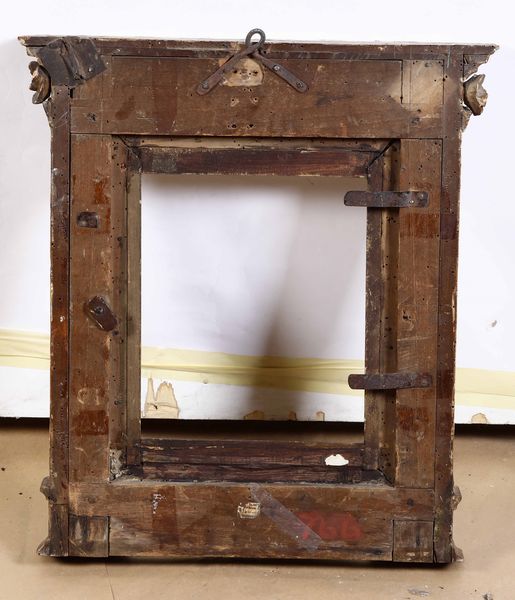 Cornice architettonica a edicola di epoca rinascimentale. Toscana XVI secolo  - Asta Cornici antiche - Associazione Nazionale - Case d'Asta italiane