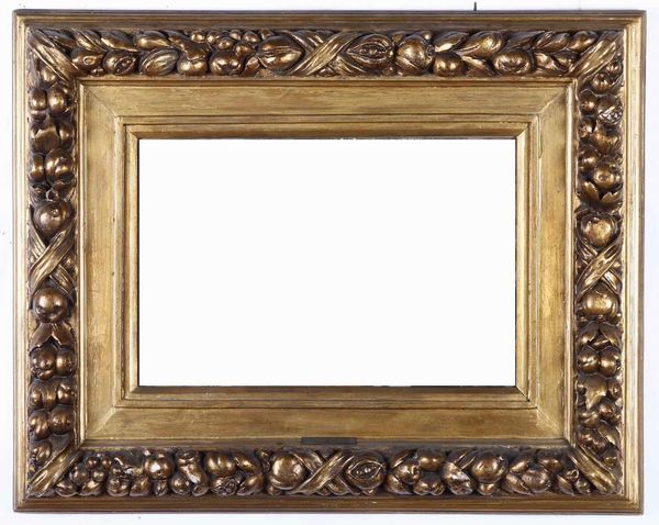 Cornice in legno intagliato. XX secolo  - Asta Cornici antiche - Associazione Nazionale - Case d'Asta italiane