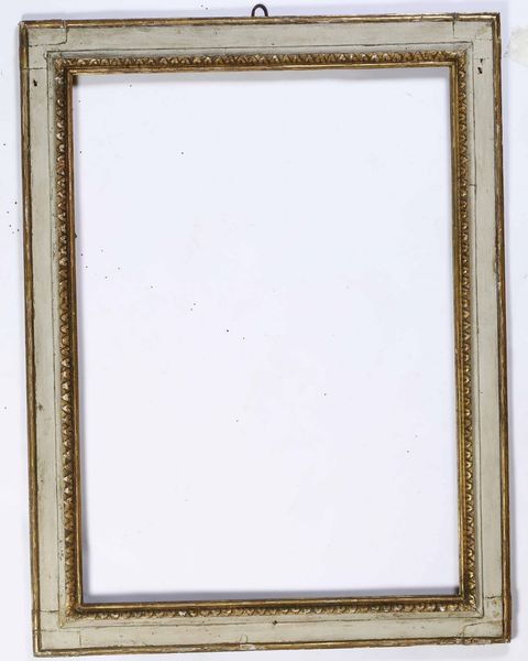 Cornice Luigi XVI in legno laccato e dorato, Toscana XVIII secolo  - Asta Cornici antiche - Associazione Nazionale - Case d'Asta italiane