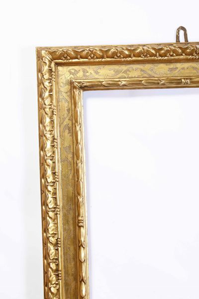 Cornice a cassetta in legno dorato e bulinato. Emilia XVI-XVII secolo  - Asta Cornici antiche - Associazione Nazionale - Case d'Asta italiane