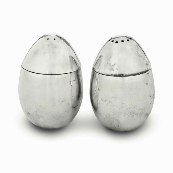 Due salierine in argento. Argenteria italiana del XX secolo  - Asta Dimore italiane - Associazione Nazionale - Case d'Asta italiane