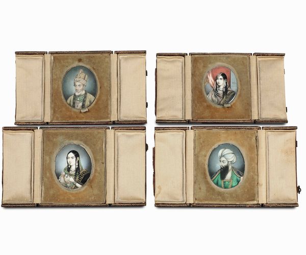 Gruppo di quattro miniature raffiguranti dignitari indiani. India XIX secolo  - Asta Dimore italiane - Associazione Nazionale - Case d'Asta italiane
