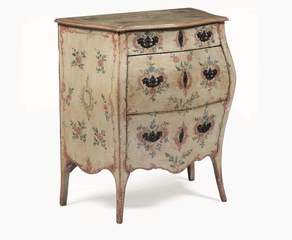 Piccolo com� Luigi XV a tre cassetti. Genova XVIII secolo  - Asta Dimore italiane - Associazione Nazionale - Case d'Asta italiane