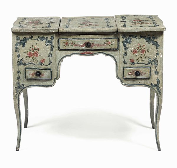 Toilette in legno laccato, Genova XVIII secolo  - Asta Dimore italiane - Associazione Nazionale - Case d'Asta italiane