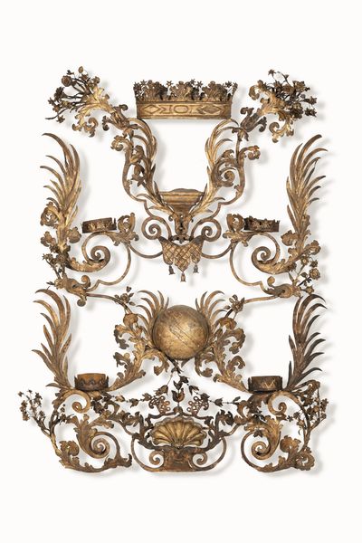 Grande elemento da parete in ferro battuto dorato. XVIII secolo  - Asta Dimore italiane - Associazione Nazionale - Case d'Asta italiane