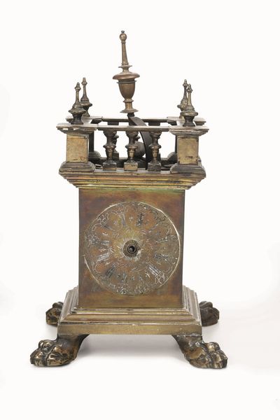 Antica cappuccina in bronzo di foggia architettonica  - Asta Dimore italiane - Associazione Nazionale - Case d'Asta italiane