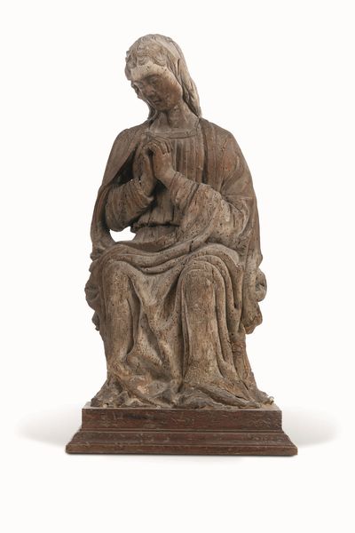 Madonna. Legno scolpito mancante della policromia. Scultore rinascimentale del XVI secolo  - Asta Dimore italiane - Associazione Nazionale - Case d'Asta italiane