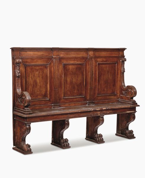 Panca in noce intagliato. XVII secolo  - Asta Dimore italiane - Associazione Nazionale - Case d'Asta italiane