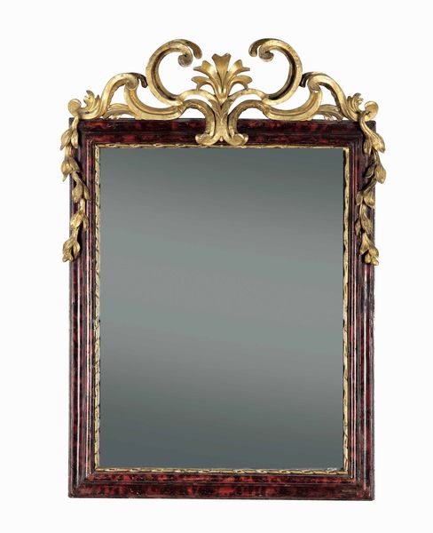 Specchiera in legno laccato a finto marmo. XVIII secolo  - Asta Dimore italiane - Associazione Nazionale - Case d'Asta italiane