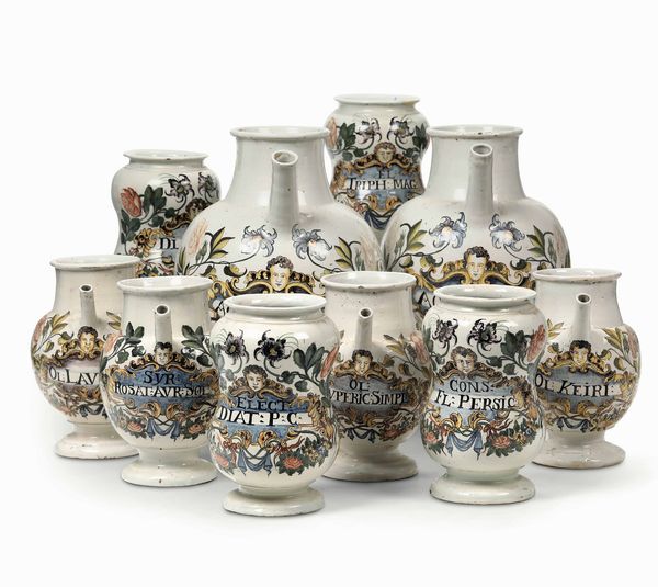 Dieci vasi da farmacia<BR>Urbania, circa met del XVIII secolo<BR>  - Asta Dimore italiane - Associazione Nazionale - Case d'Asta italiane