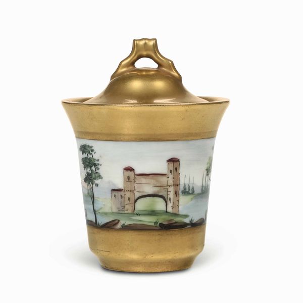 Tazza con coperchio, XX secolo  - Asta Dimore italiane - Associazione Nazionale - Case d'Asta italiane