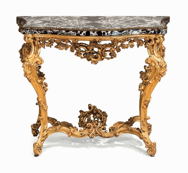 Coppia di importanti consolles in legno intagliato e dorato. Roma, XVIII secolo  - Asta Dimore italiane - Associazione Nazionale - Case d'Asta italiane