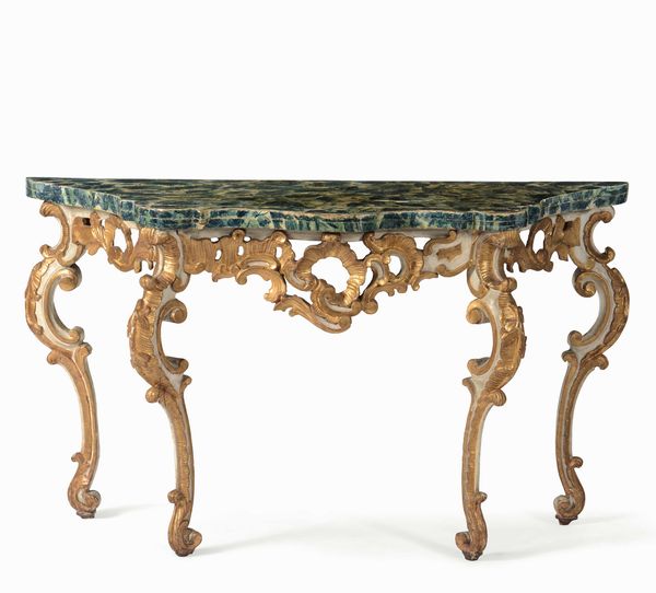 Coppia di consolles in legno intagliato, dorato, laccato e dipinto. Italia centrale, XVIII secolo  - Asta Dimore italiane - Associazione Nazionale - Case d'Asta italiane