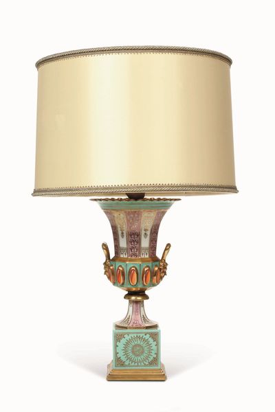 Vaso montato a lampada, XX secolo  - Asta Dimore italiane - Associazione Nazionale - Case d'Asta italiane