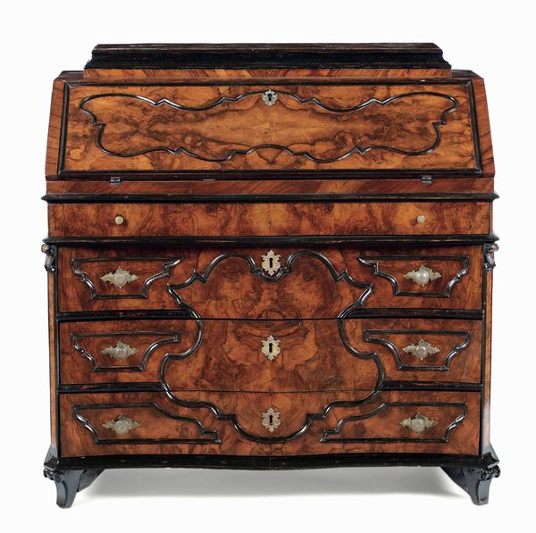 Cassettone a ribalta lastronato. Lombardia XVIII secolo  - Asta Dimore italiane - Associazione Nazionale - Case d'Asta italiane