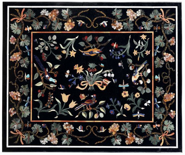 Piano con commesso di marmi e pietre dure. Manifattura artistica del XX secolo  - Asta Dimore italiane - Associazione Nazionale - Case d'Asta italiane