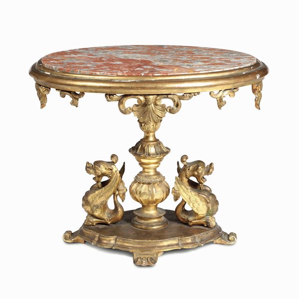 Tavolino da centro in legno intagliato e dorato. XIX secolo  - Asta Dimore italiane - Associazione Nazionale - Case d'Asta italiane