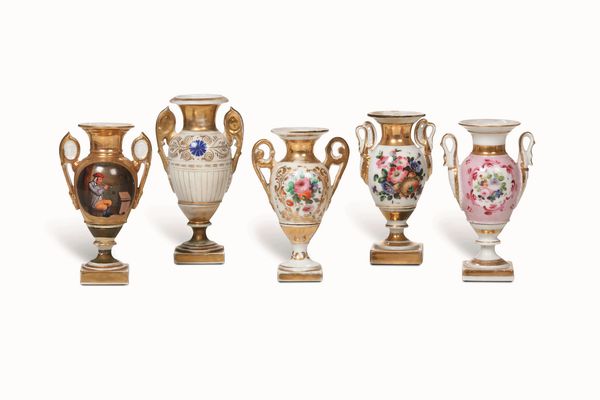 Cinque vasi, XIX e inizio del XX secolo  - Asta Dimore italiane - Associazione Nazionale - Case d'Asta italiane