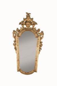 Sei specchiere in legno intagliato e dorato. XIX-XX secolo  - Asta Dimore italiane - Associazione Nazionale - Case d'Asta italiane