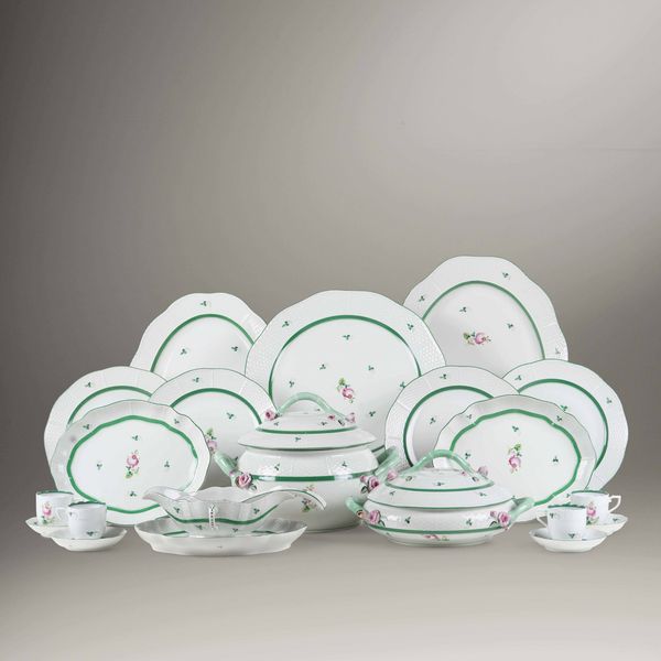 Servizio da tavola Rosa di Vienna <BR>Ungheria, Manifattura Herend, XX secolo  - Asta L'art de la table - Associazione Nazionale - Case d'Asta italiane