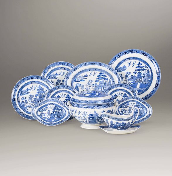 Servizio da tavola Willow<BR>Inghilterra, Manifattura Wedgwood, seconda met del XX secolo  - Asta L'art de la table - Associazione Nazionale - Case d'Asta italiane
