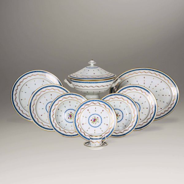 Servizio da tavola Vieux Paris Bleu<BR>Francia, Limoges, Manifattura Haviland, 1982-2013  - Asta L'art de la table - Associazione Nazionale - Case d'Asta italiane