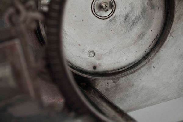 Oliera in argento fuso e cesellato. Parigi 1793-1796. Bollo dellargentiere non identificato  - Asta L'art de la table - Associazione Nazionale - Case d'Asta italiane