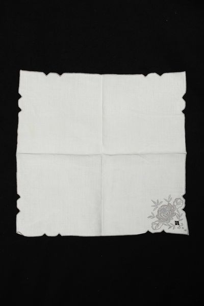 Tovaglia  - Asta L'art de la table - Associazione Nazionale - Case d'Asta italiane